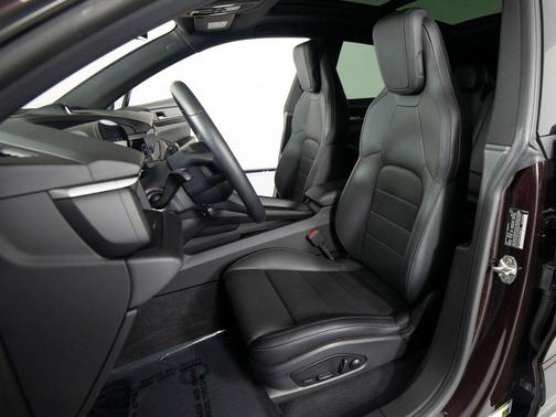 2025 Porsche Macan 4