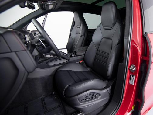 2026 Porsche Cayenne GTS