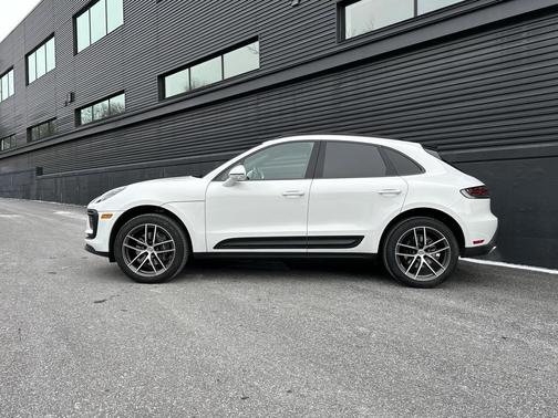 2025 Porsche Macan 