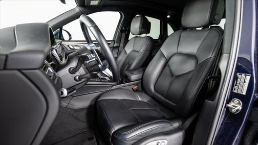 2021 Porsche Macan Base