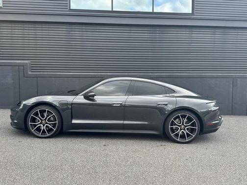2023 Porsche Taycan