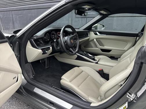 2020 Porsche 911 Carrera S