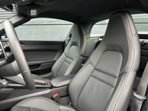 2025 Porsche 911 Targa 4 GTS