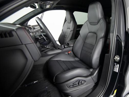 2026 Porsche Cayenne GTS