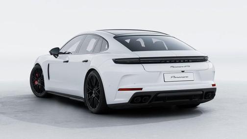 2026 Porsche Panamera GTS
