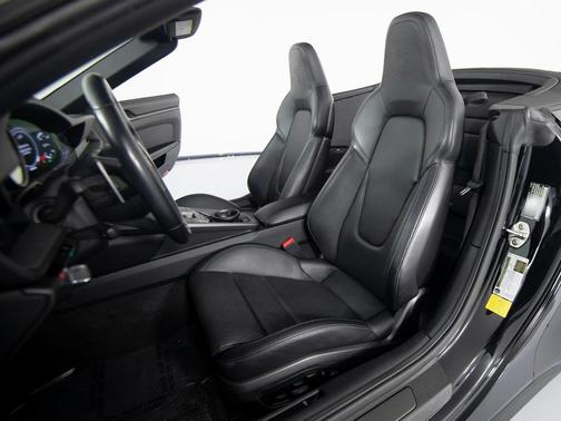 2021 Porsche 911 Carrera 4S Cabriolet