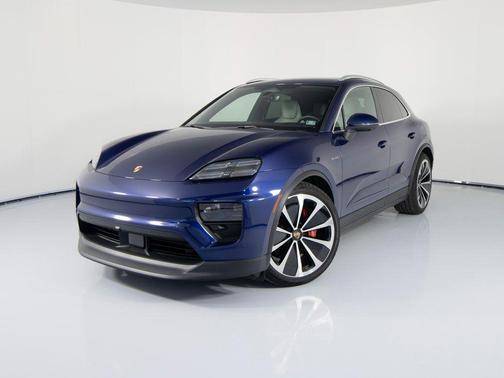 2025 Porsche Macan 4S