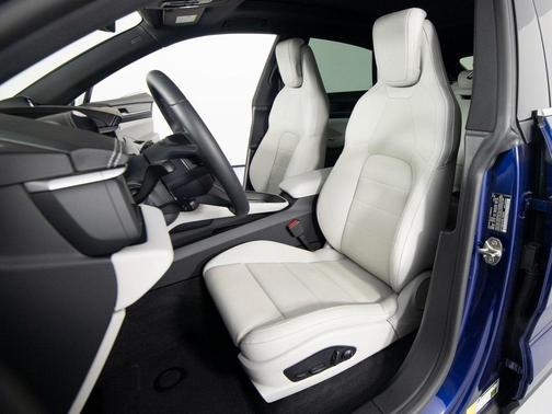 2025 Porsche Macan 4S