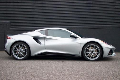 2025 Lotus Emira V6