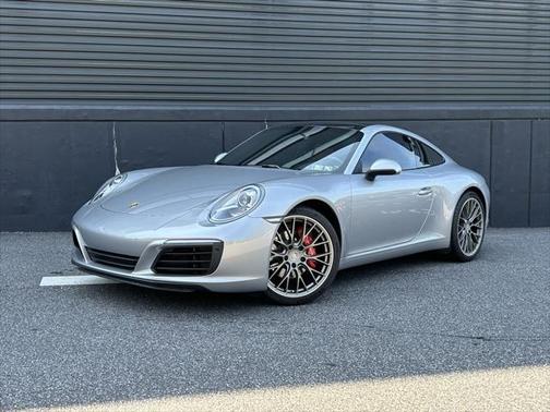 2019 Porsche 911 Carrera