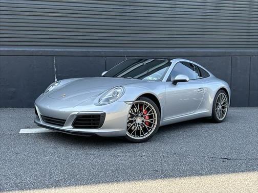 2019 Porsche 911 Carrera