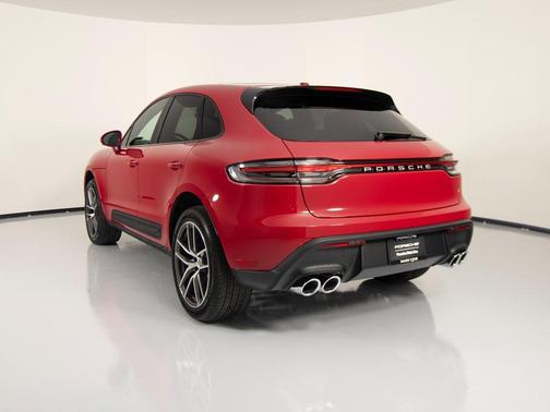 2026 Porsche Macan 