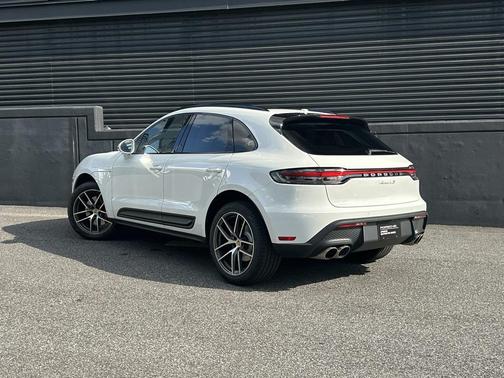 2023 Porsche Macan S
