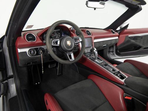 2023 Porsche 718 Spyder Base