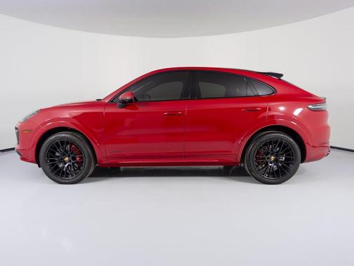2023 Porsche Cayenne GTS