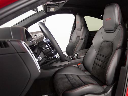 2023 Porsche Cayenne GTS