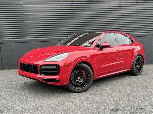 2023 Porsche Cayenne GTS