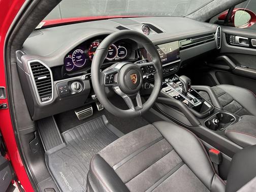 2023 Porsche Cayenne GTS