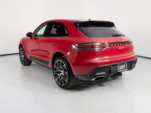 2025 Porsche Macan 