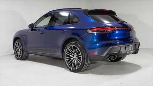 2024 Porsche Macan Base