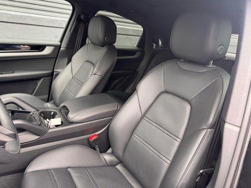 2025 Porsche Cayenne Cayenne