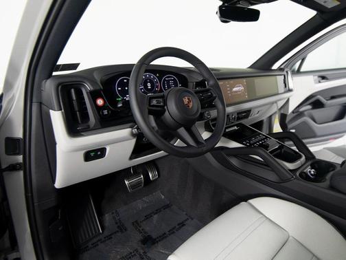 2026 Porsche Cayenne S