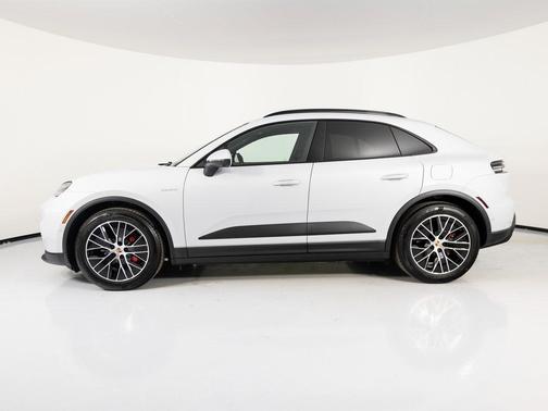 2025 Porsche Macan 4S