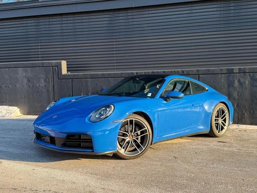 2025 Porsche 911 Carrera