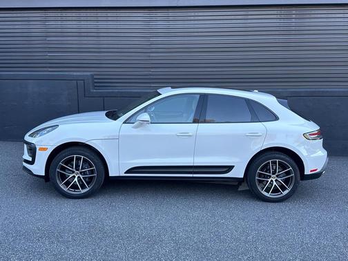 2025 Porsche Macan 