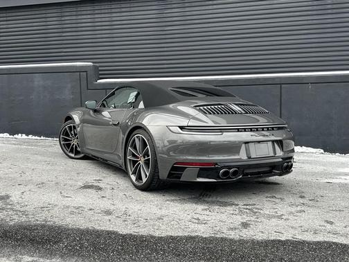 2023 Porsche 911 Carrera 4S Cabriolet