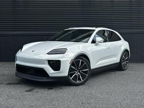 2024 Porsche Macan Base