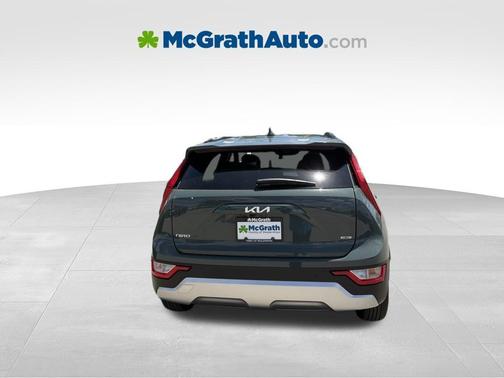 Cityscape Green 2026 Kia Niro EX