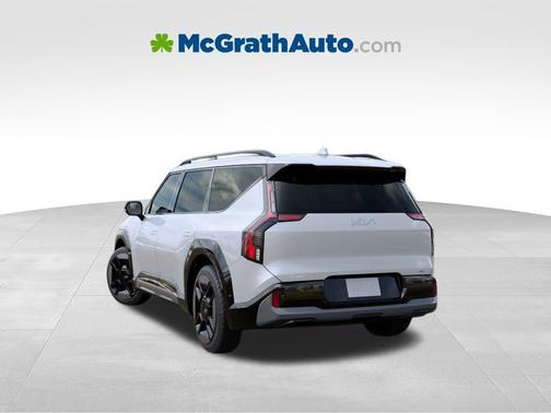 Glacial White Pearl 2026 Kia EV9 GT-Line