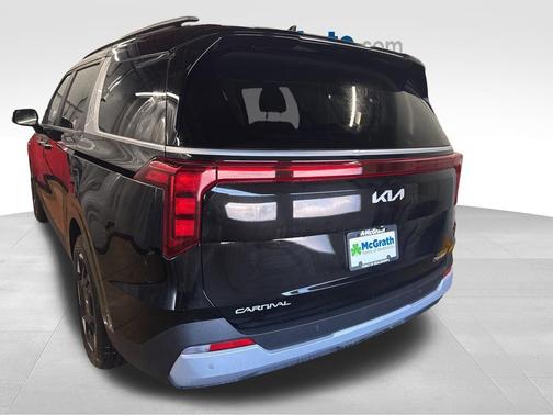 Aurora Black Pearl 2026 Kia Carnival EX