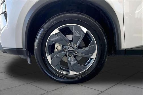 Brilliant Silver Metallic 2025 Nissan Rogue SV