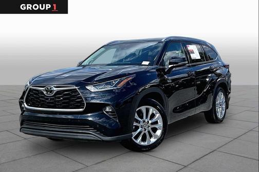 Midnight Black Metallic 2022 Toyota Highlander Limited