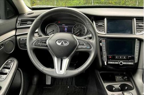 2023 INFINITI QX50 LUXE AWD
