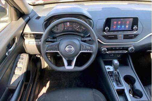 2022 Nissan Altima S FWD