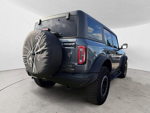 Carbonized Gray Metallic 2024 Ford Bronco Badlands