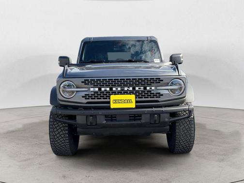 Carbonized Gray Metallic 2024 Ford Bronco Badlands
