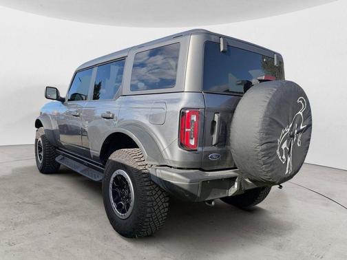 Carbonized Gray Metallic 2024 Ford Bronco Badlands