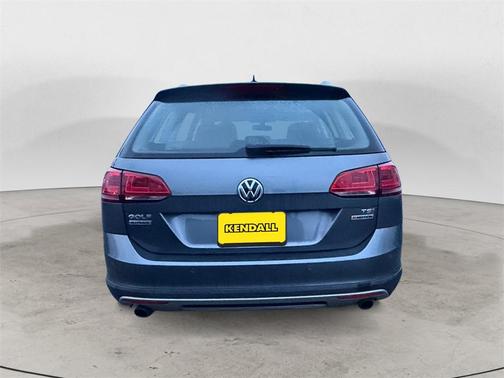 2017 Volkswagen Golf Alltrack 4Motion