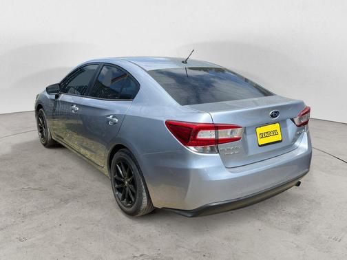 Ice Silver Metallic 2022 Subaru Impreza Base