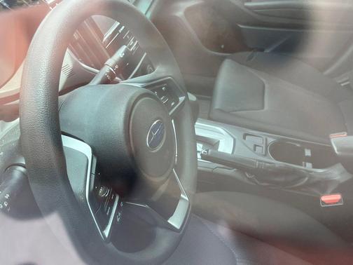 Ice Silver Metallic 2022 Subaru Impreza Base
