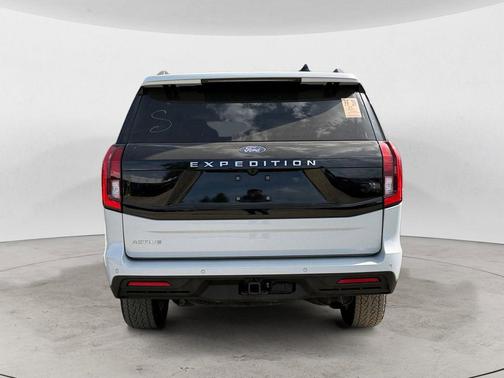 Silver Metallic 2025 Ford Expedition Active