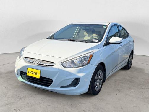 Century White 2016 Hyundai Accent SE