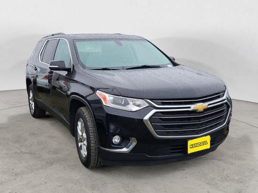 Mosaic Black Metallic 2019 Chevrolet Traverse LT Cloth