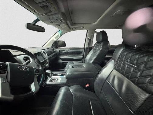 2017 Toyota Tundra Platinum