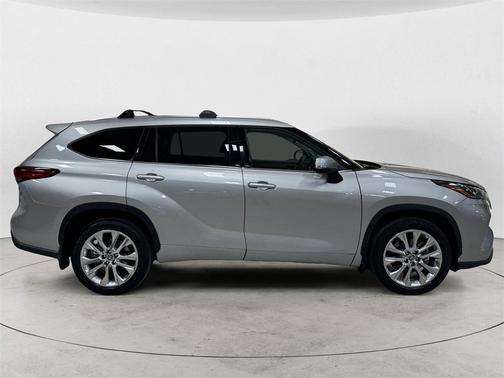 2022 Toyota Highlander Limited