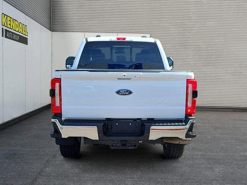 Oxford White 2024 Ford F-350 Lariat